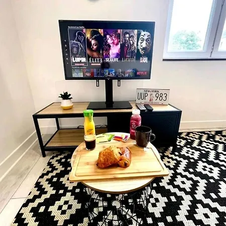 The New-yorker - Hyper Centre- 2mn Gare Sncf - Wi-fi Netflix Gratuit * Niort